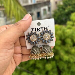Flower jhumka