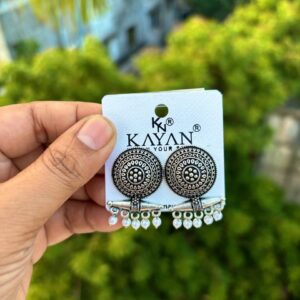 Sliver oxidised stud