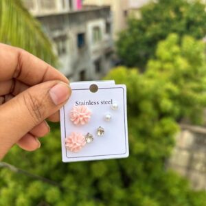 Flower stud per card 3 studs